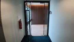 Gateway East (D7), Office #622731171